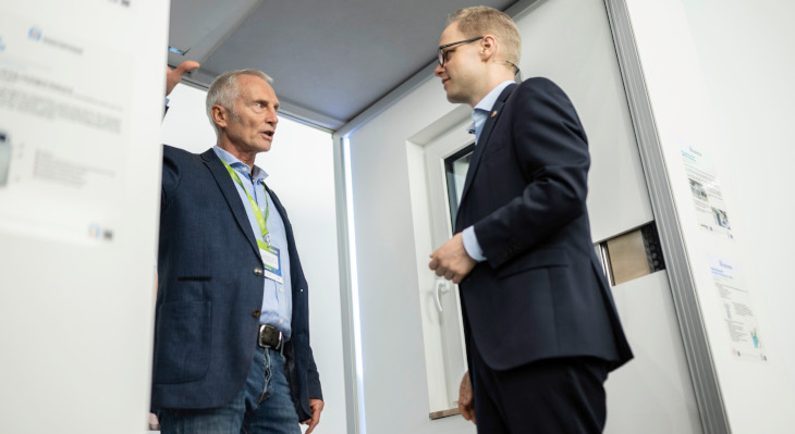 Leando_GoLive Mannheim_Ausstellungsarena_Komzet Bau_730x399px.jpg