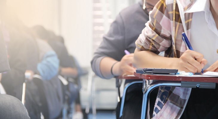 Prüfungen Symbolbild_AimPix_AdobeStock_730x399.jpg