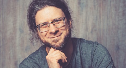 Dr. Oliver Nahm ist wissenschaftlicher Mitarbeiter im Bundesinstitut für Berufsbildung und Experte für den Einsatz Künstlicher Intelligenz im Bereich beruflicher Bildung.