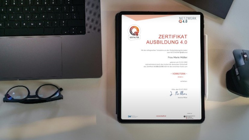 Zertifikat Q 4.0 auf Tablet-Oberfläche