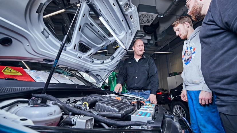 Kfz Gewerbe Symbolbild_Marco Rothbrust_730x399px.jpg